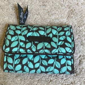 Vera Bradley wallet. Mint green leaf print